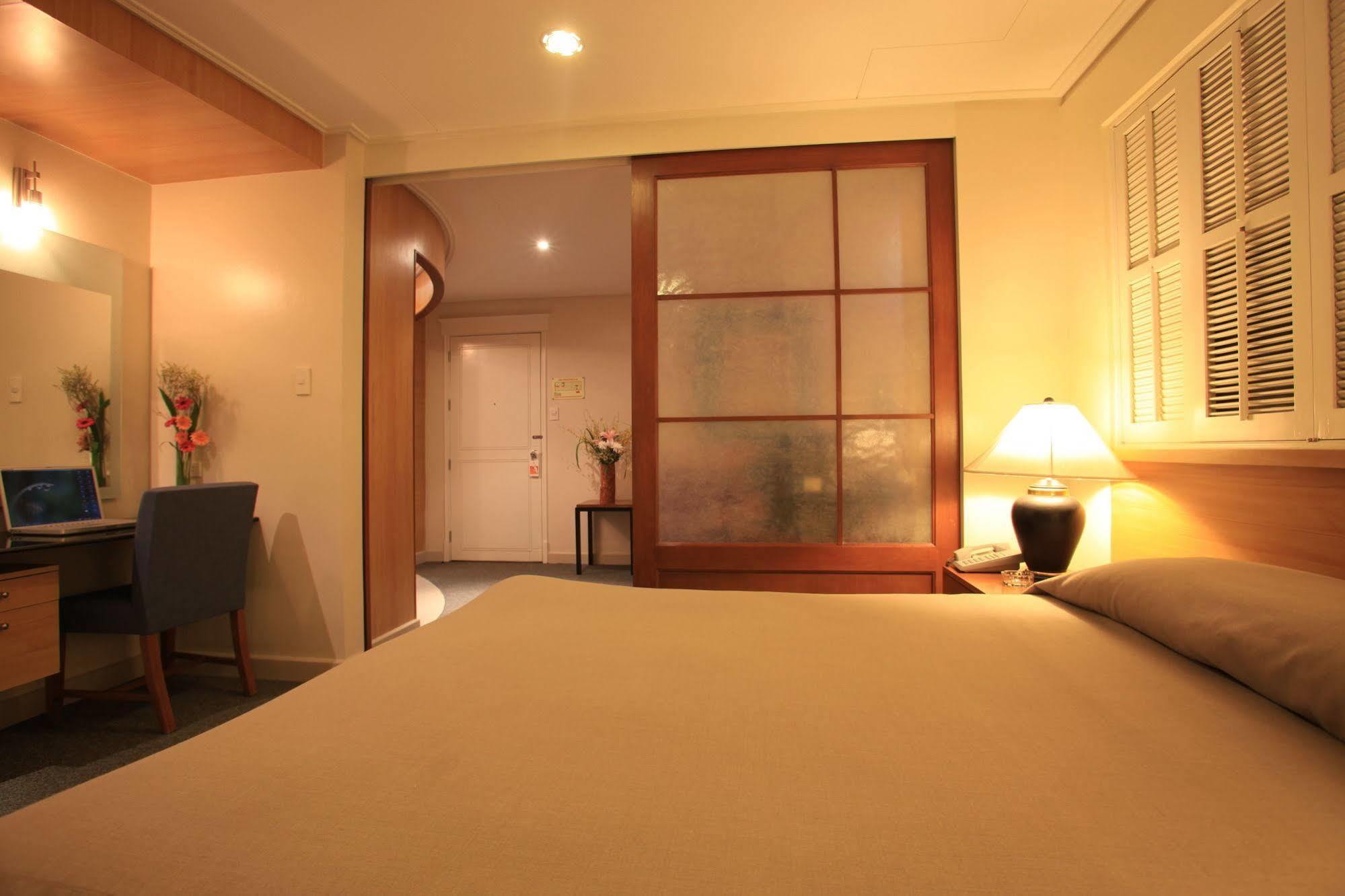 Mabini Mansion Hotel & Residential Suites Μανίλα Εξωτερικό φωτογραφία